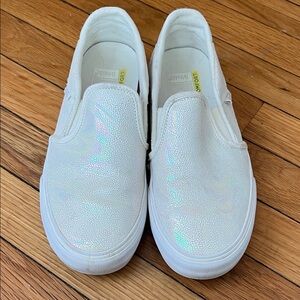 Women’s Van’s Iridescent White Slip-On size 7.5